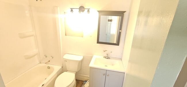 Foto del edificio - 222 N Grange Ave