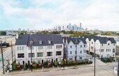 Foto principal - 4008 University Grove St