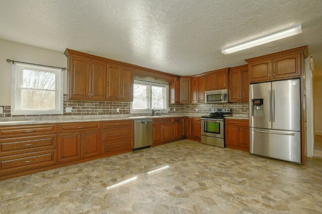 Building Photo - 142 China Grove Rd