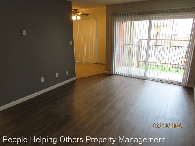 Building Photo - 1075 Chalcedony St