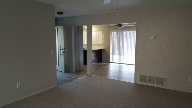 Building Photo - Santee (West End) newly remodeled Home! 3B...