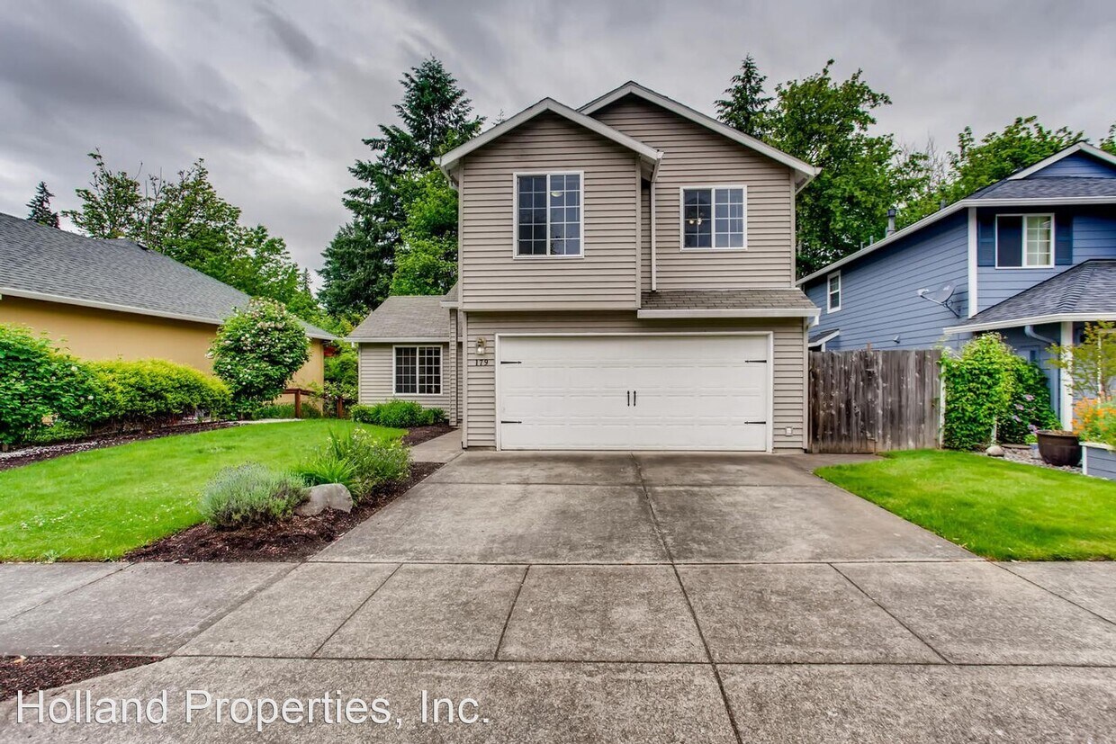 3 br, 2.5 bath House 179 NE 49th Ave. House Rental in Hillsboro, OR