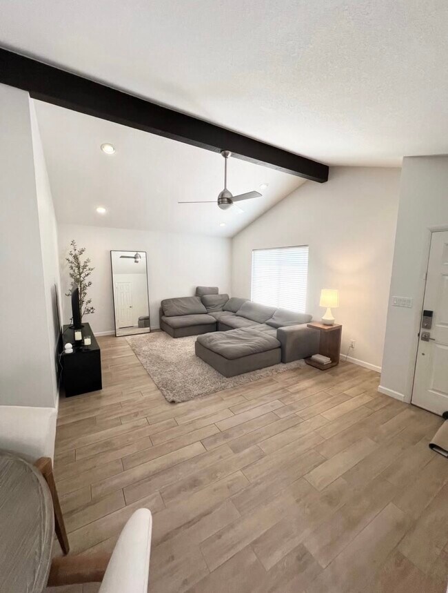 Foto del edificio - 6270 N 78th St