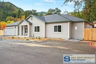 Building Photo - 2881 Oak Court Rd