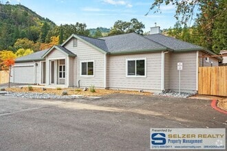 Building Photo - 2881 Oak Court Rd