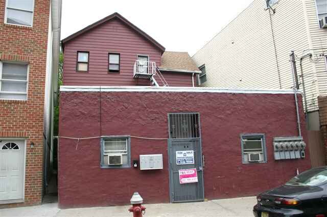 Primary Photo - 52 Harrison Ave