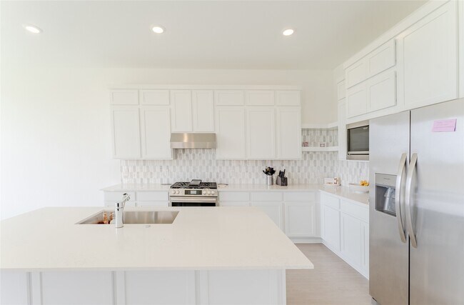 Foto del edificio - 6731 Iron Clover Dr