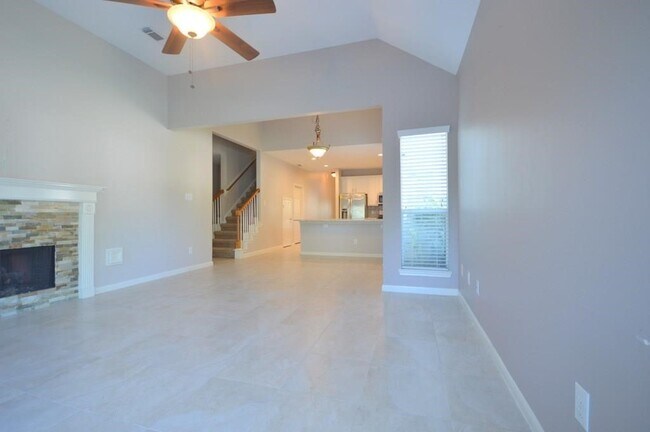 Building Photo - 15603 Tarpon Springs Ct