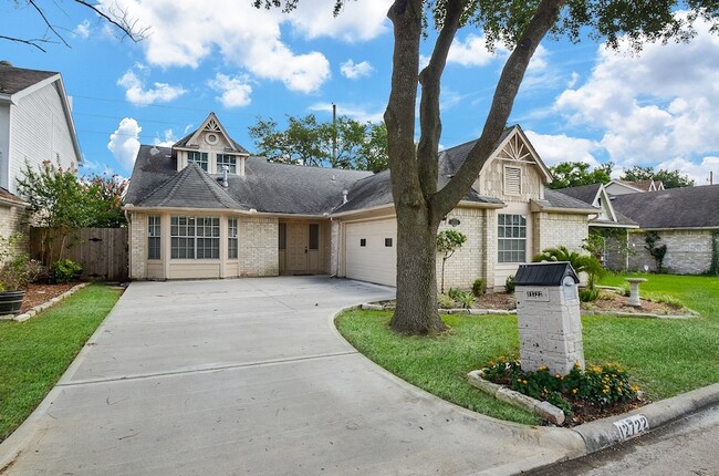 Photo - 12722 Ashford Brook Dr House