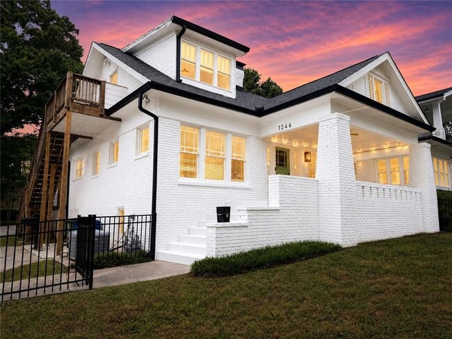 Building Photo - 1246 Monroe Dr NE