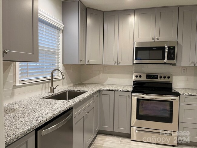 Building Photo - 4809 Bethany Pl