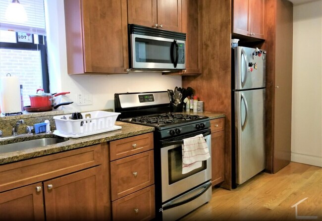 Foto del edificio - 66 Louis Prang St