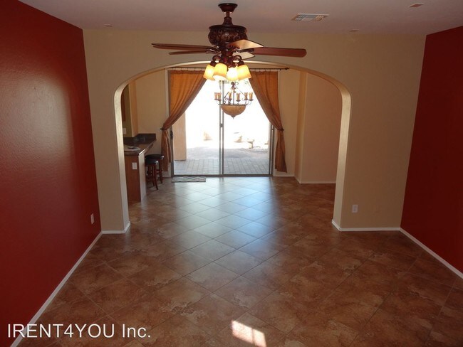 Building Photo - 3 br, 2.5 bath House - 1668 W SATINWOOD DR