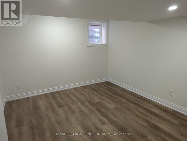 Photo du bâtiment - 137 Romanelli Cres