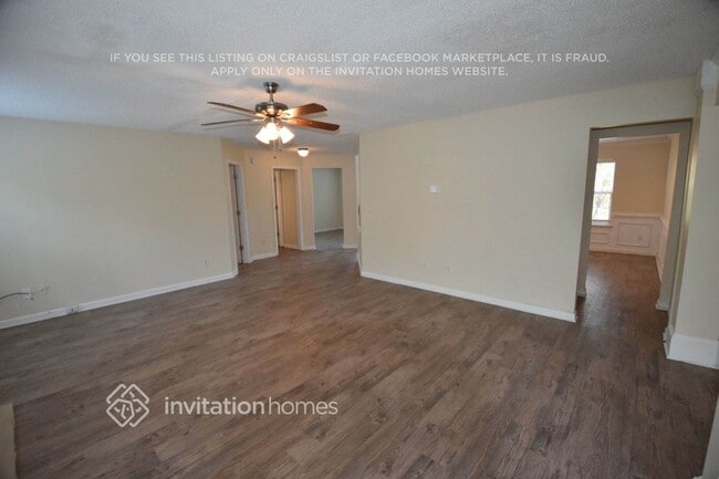 Building Photo - 471 Charles Towne Ave