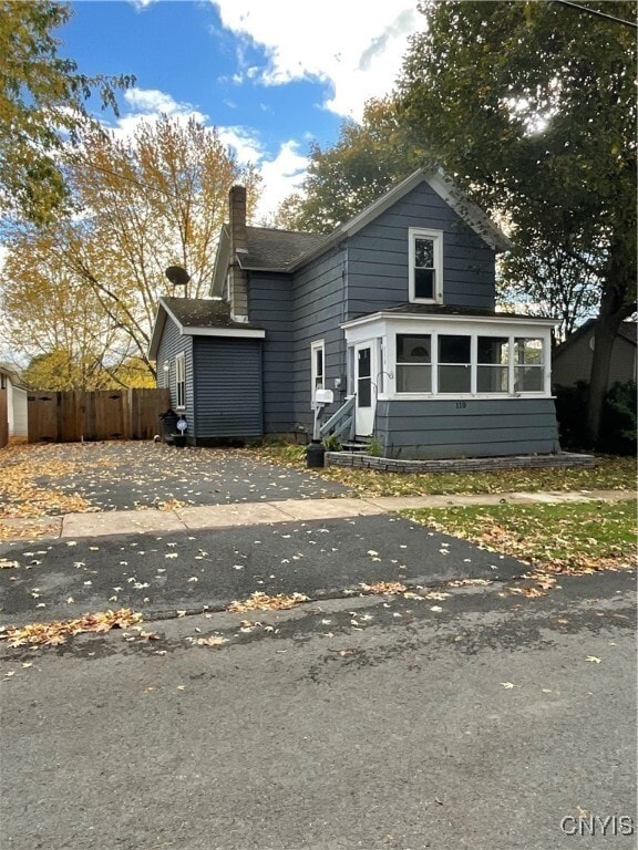 Building Photo - 110 Division St E