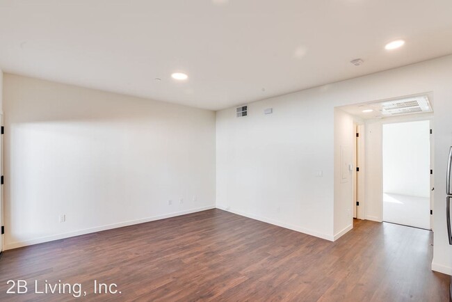 Foto del edificio - 4690 Tompkins Ave