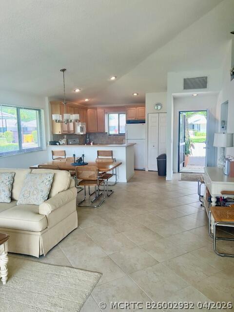 Building Photo - 311 Club Dr