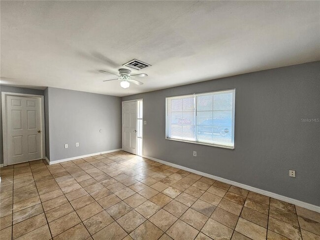 Foto del edificio - 3029 Kilburn Rd