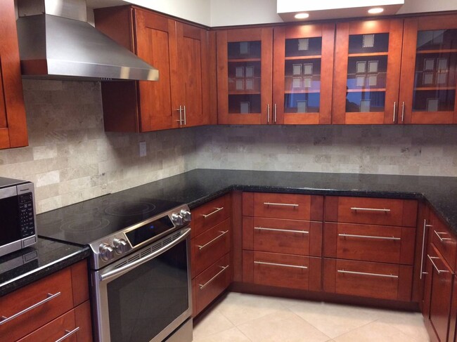 Building Photo - 620 W Solana Cir