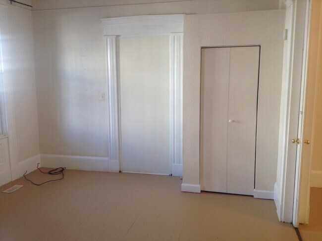 Front bedroom closet - 720 dinwiddie st