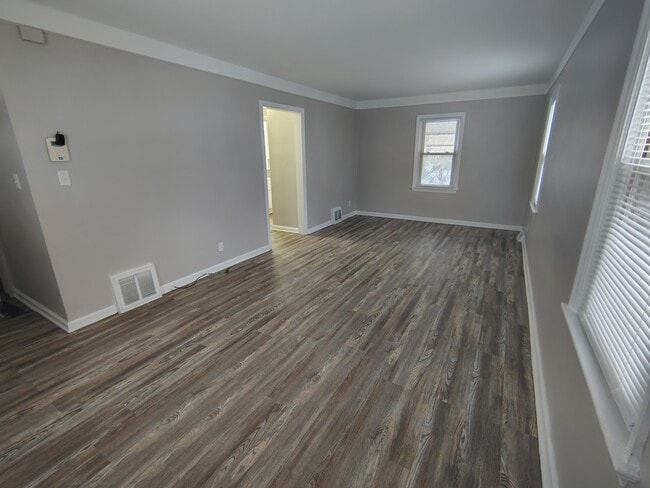 Building Photo - 1518 N Horsman St