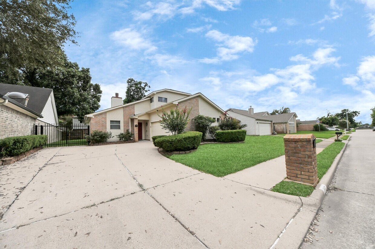 Foto principal - 3615 Palm Grove Dr