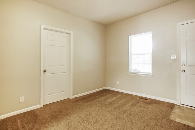 Foto del edificio - Charming 3 Bedroom Home in Graniteville