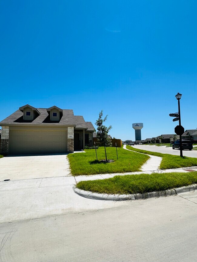 Building Photo - 1447 Dovekie Dr