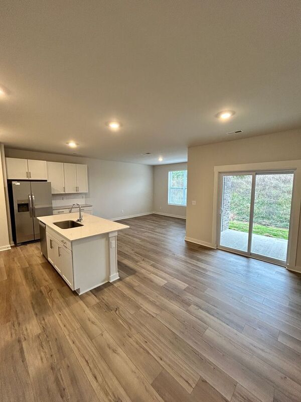 Building Photo - 261 Duke Private Ct