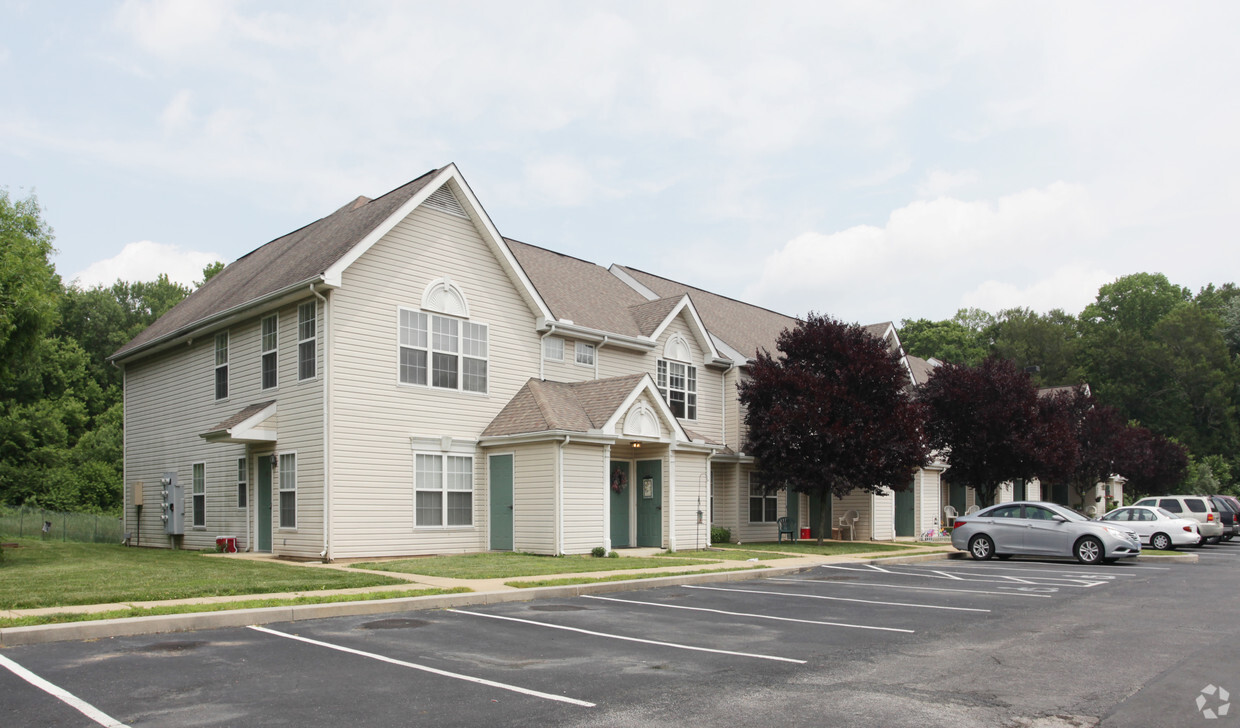 Building Photo - Elk Chase Apartments