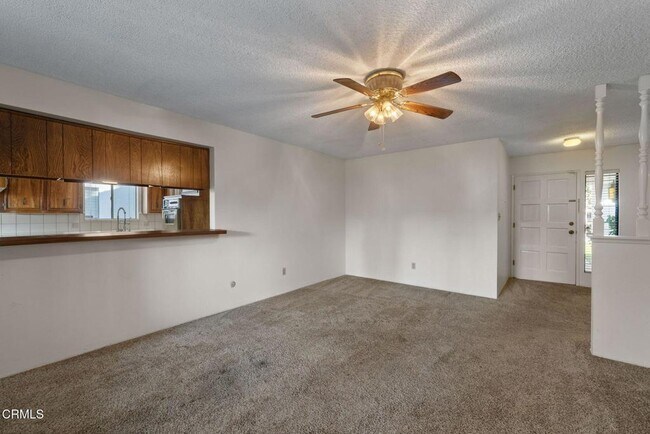 Foto del edificio - 5909 Sunny Palms Ave