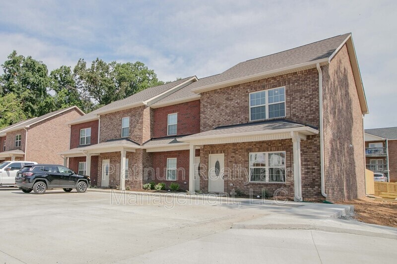 550 Peachers Mill Rd Unit C1, Clarksville, TN 37042 Condo for Rent in