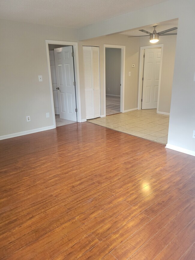 Building Photo - 612 Germaine St