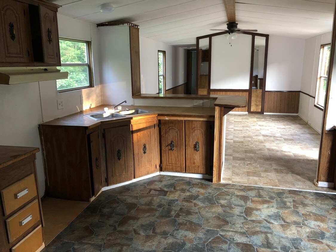 490 Frank Arrowood Rd, Cornelia, GA 30531 House Rental in Cornelia