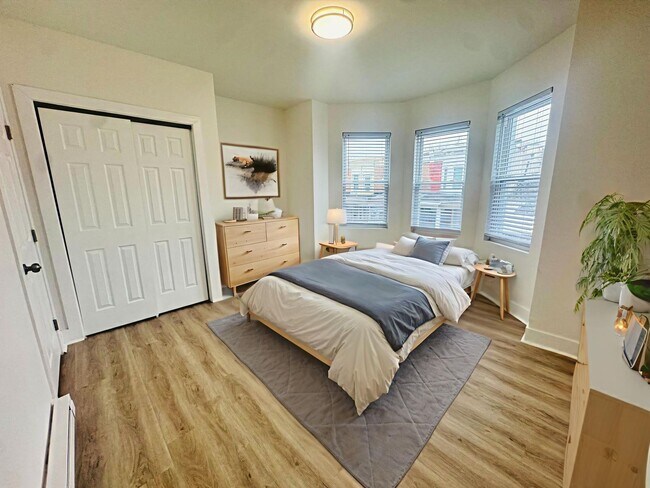 Foto del edificio - Beautiful 3b/1b House in West Philly! Section 8 Only