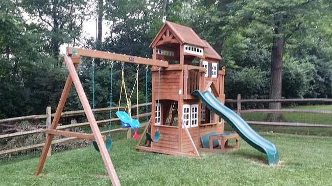 Foto del edificio - 8632 High Trail Ct