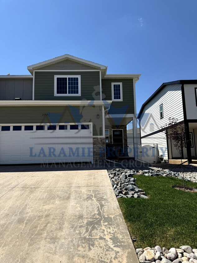 Spacious 4-Bedroom, 4.5 bath Condo in Lar... - Spacious 4-Bedroom, 4.5 bath Condo  in Lar...