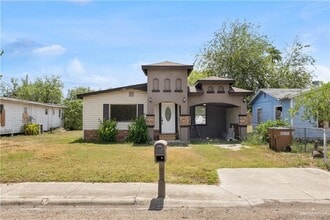 Building Photo - 1206 E Samano St