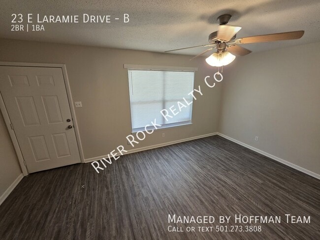 Foto del edificio - 23 E Laramie Dr