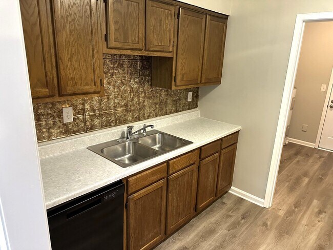 Foto del edificio - 120 Pine Terrace