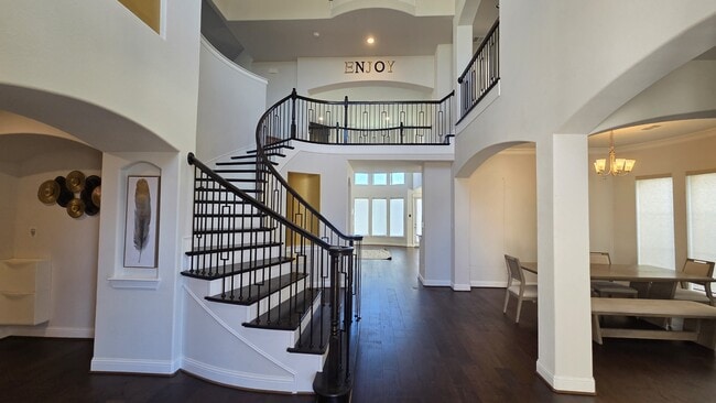 Building Photo - 1112 Maverick Dr