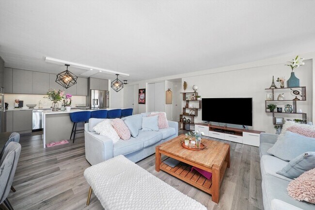 Foto del edificio - 330 W Diversey Pkwy