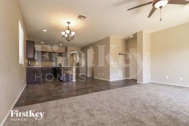 Foto del edificio - 15427 W Canterbury Dr