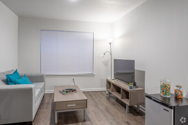 4BR, 4BA - 1698SF - Z - Sparq on Rio