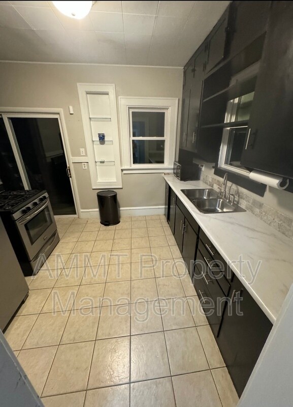 Foto del edificio - 2507 B Ave NE