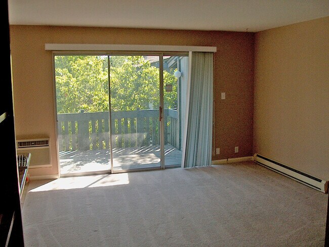 Building Photo - 1036 Oak Grove Rd. #110