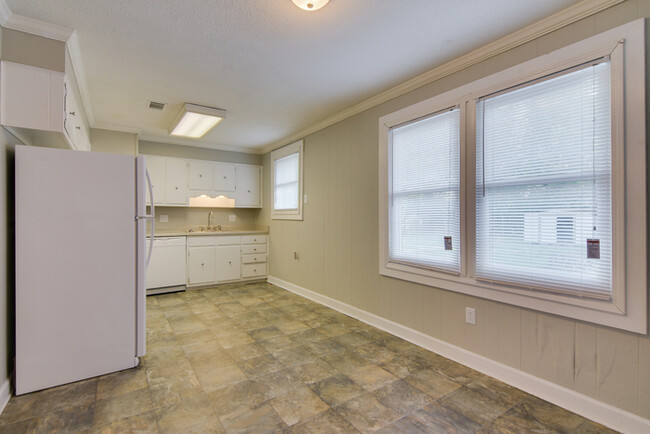 Building Photo - 2806 Cimarron Way