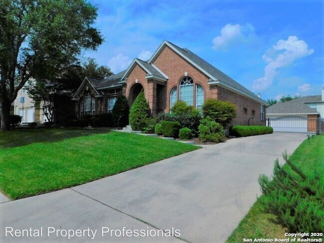 Building Photo - 3909 Arroyo Del Sol
