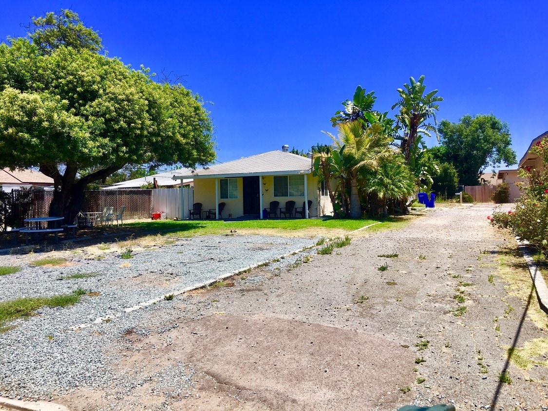 24772483 Hardy Dr, Lemon Grove, CA 91945 Apartments in Lemon Grove, CA